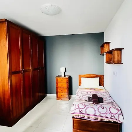 Fleur-de-lys Апартаменты