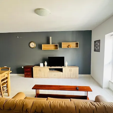 Апартаменты Fleur-de-lys Сент-Полс-Бей