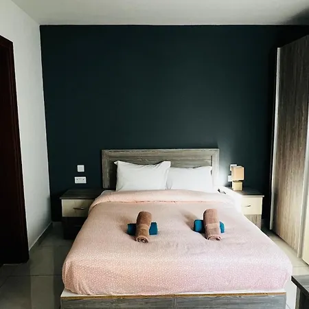 Апартаменты Fleur-de-lys Сент-Полс-Бей