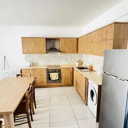 Fleur-de-lys Апартаменты *