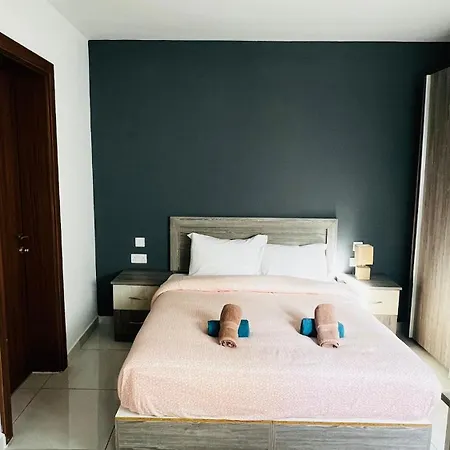 Fleur-de-lys * Сент-Полс-Бей