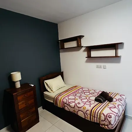 Fleur-de-lys * Сент-Полс-Бей