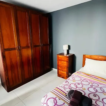 Fleur-de-lys Апартаменты