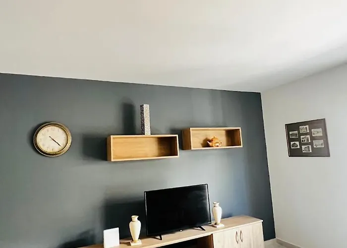 Fleur-de-lys Apartment