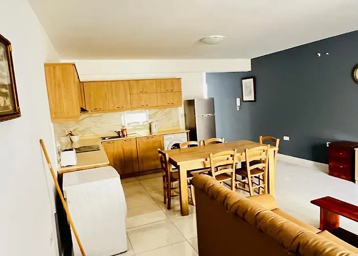 Fleur-de-lys Apartment St. Paul's Bay