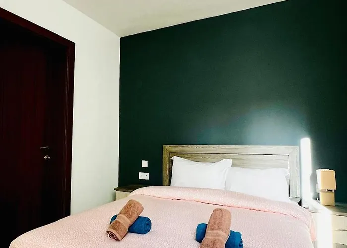 Fleur-de-lys * Σεντ Πόλς Μπέι