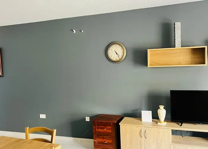 Fleur-de-lys Apartment St. Paul's Bay