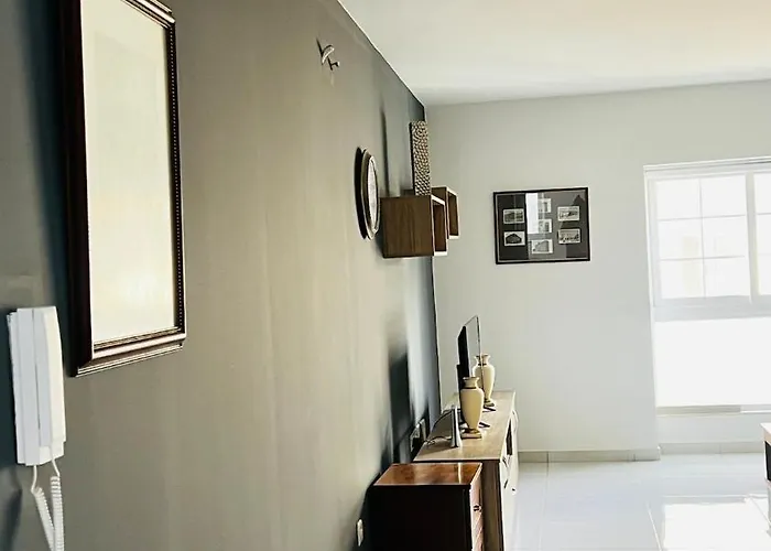 Fleur-de-lys Apartment